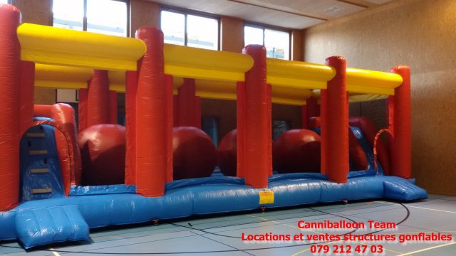Parcours des 4 boules- 12 m x 5 m / 5 m de haut