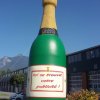 Bouteille de Champagne XXL- signalétique ou lâché de ballons-1000 ballons 12" & Surface à disposition pour votre publicité: 145cm haut - 280cm large